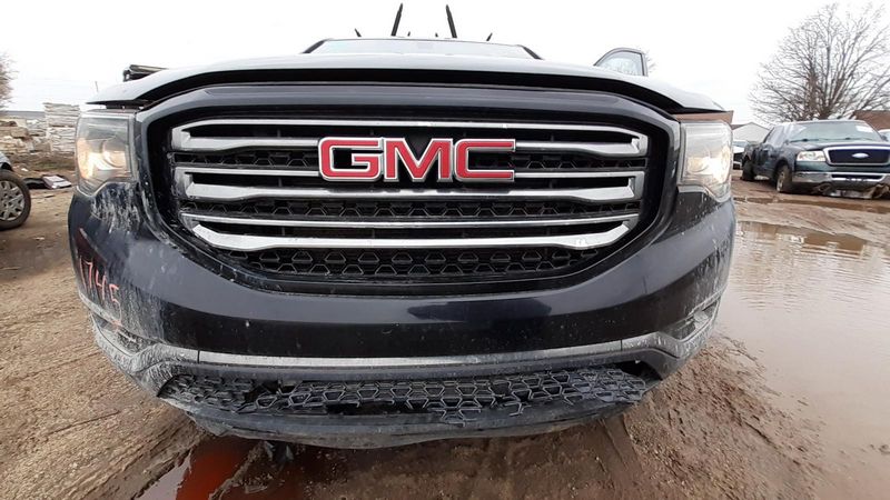 2017 GMC Acadia  Bumper Assy (Front) includes cover VIN Z (11th digit), SLT, All Terrain package (opt GAT)